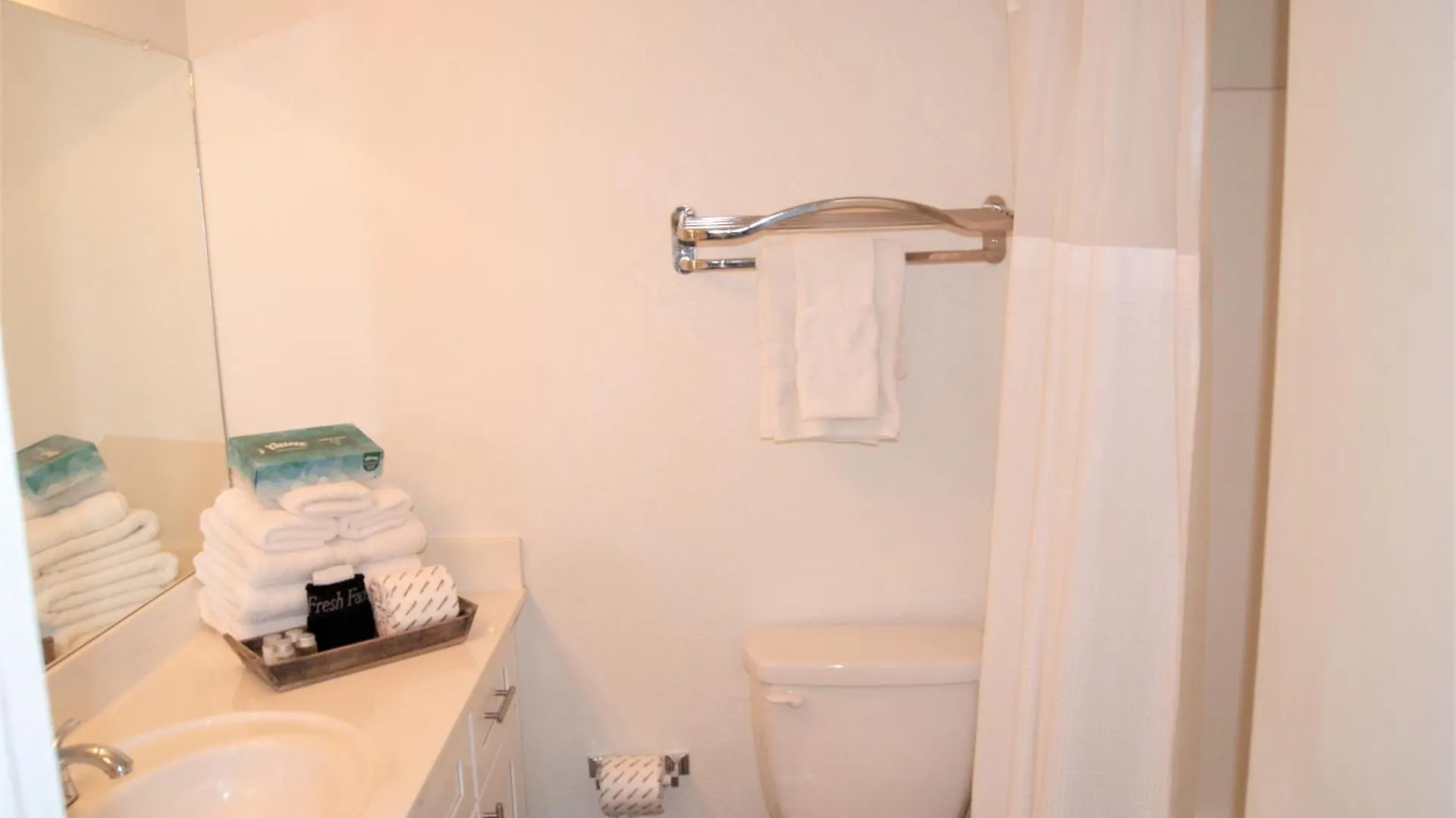 207 Fully Furnished 1Br Suite-Prime Location Scottsdale 0*,  Amerikai Egyesült Államok